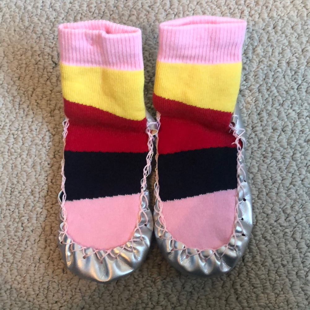 Hanna Andersson slipper socks. NWOT (size 7-9)